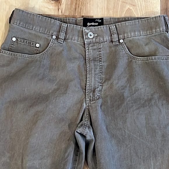 Men’s Gardeur jeans European size 52 I measure a snug 36/32 like new - Picture 2 of 4